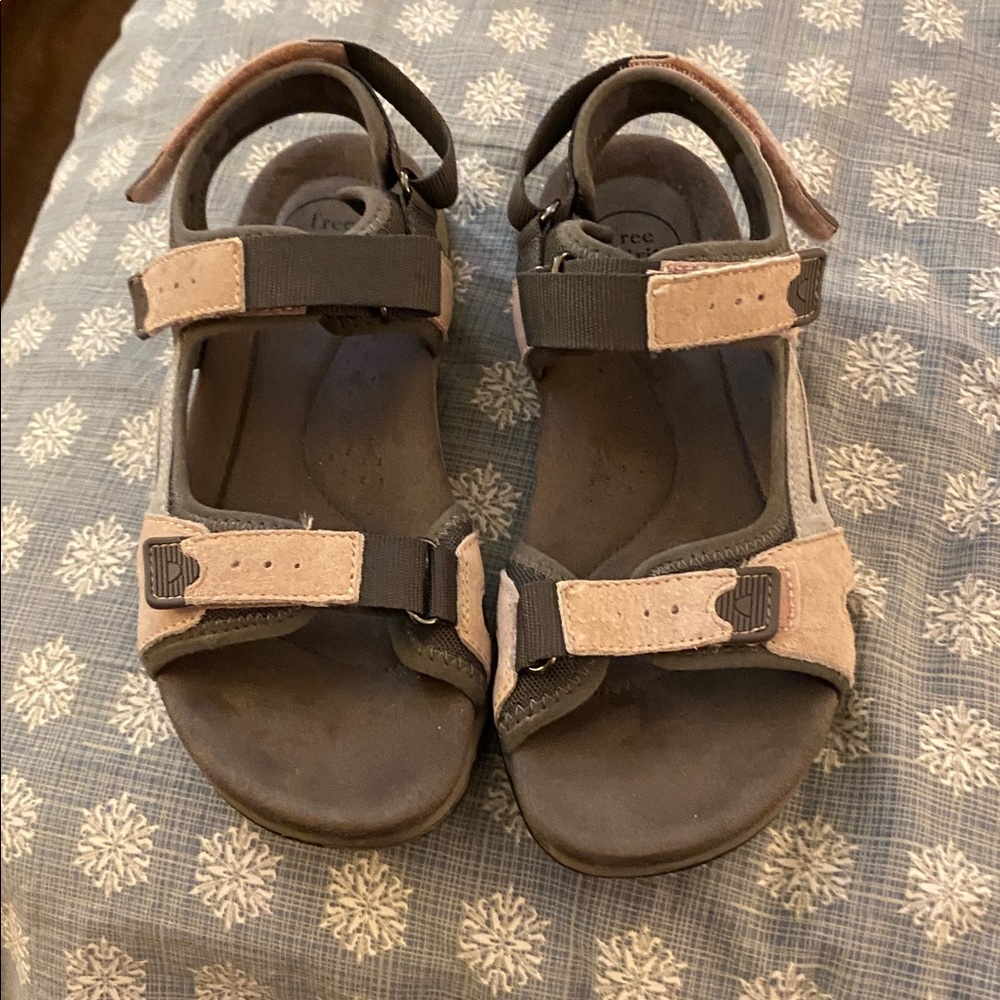 Great deal - summer sandals. Free Spirit Sandals with Pink and Gray Accents